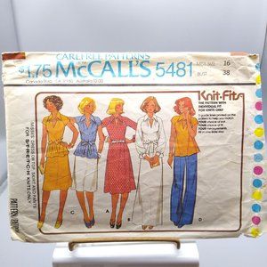 Vintage Sewing PATTERN McCalls 5481, Misses Carefree 1977 Knit Fit Dress or Top
